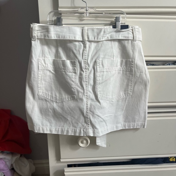 White tied mini cargo skirt - Picture 2 of 4
